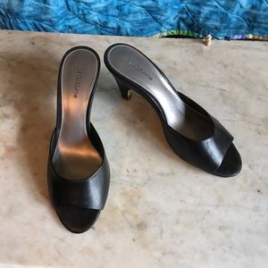 Great for a party, dress mules.!